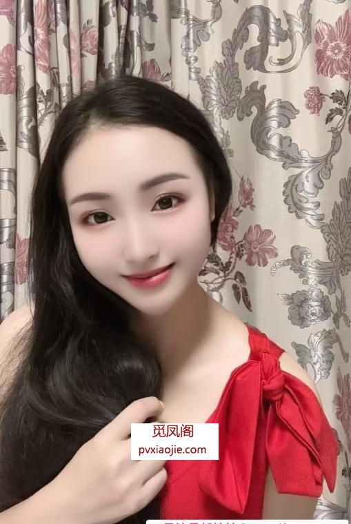 烈焰红装甜美少妇