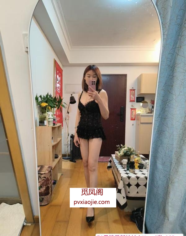 小巧玲珑胸小姐姐