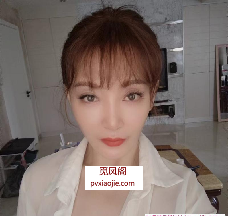 猫姐黑丝女老师剧情