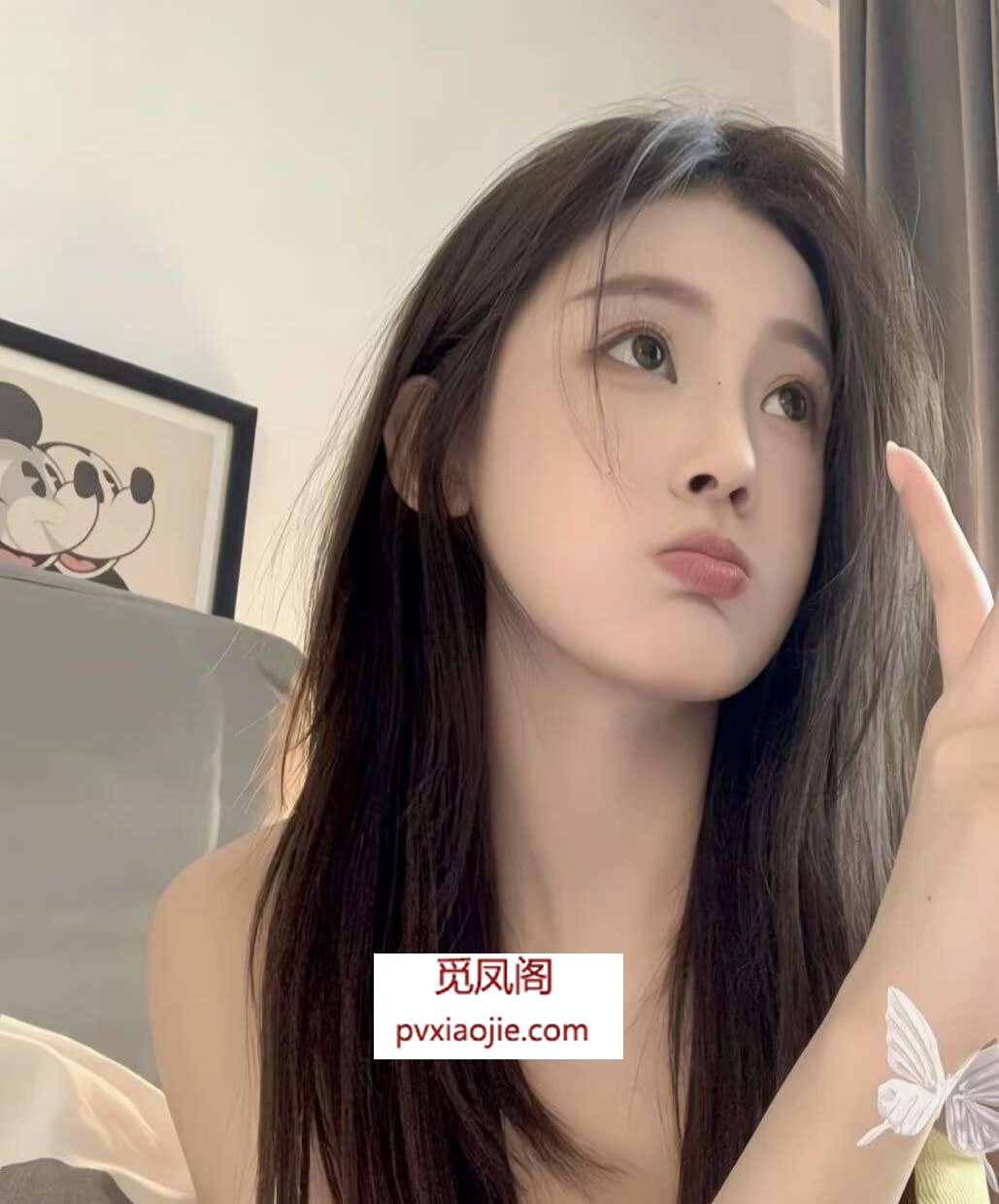 巨乳嫩妹自租房兼职上门